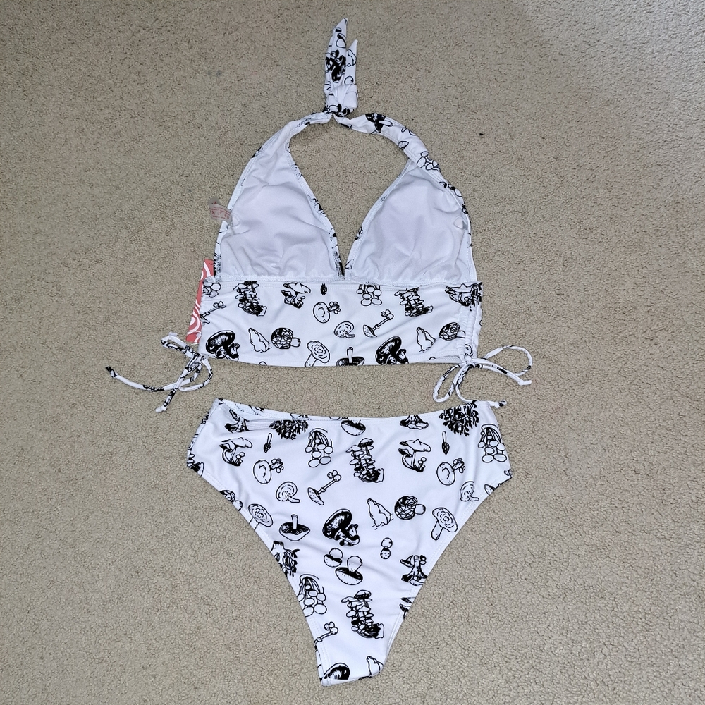 Bikini Set With Mushroom Pattern - Picture 2 of 4